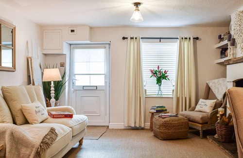 Wilmcote Cottage | 2 bedroom accommodation in Wilmcote