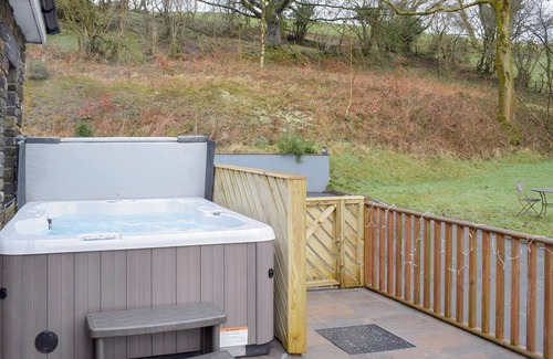 Llanfihangel-Ystrad Cottage | 2 bedroom accommodation in Dihewyd, near Aberaeron