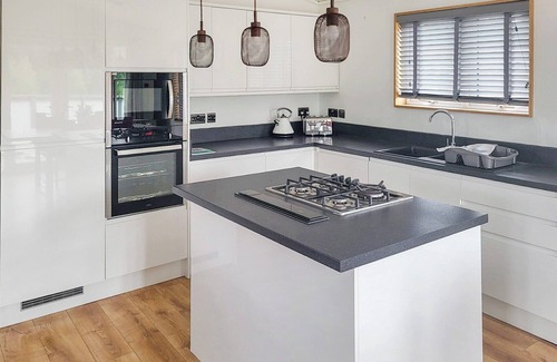 Newbury Ski Chalet | 2 bedroom accommodation in Newbury