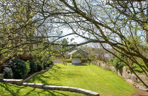 Looe Cottage | 2 bedroom accommodation in Watergate, Looe