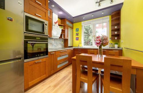 Krzyki Apartment | 2-Bedroom Air-Conditioned Apartment with Balcony in Wroclaw by Noclegi Renters