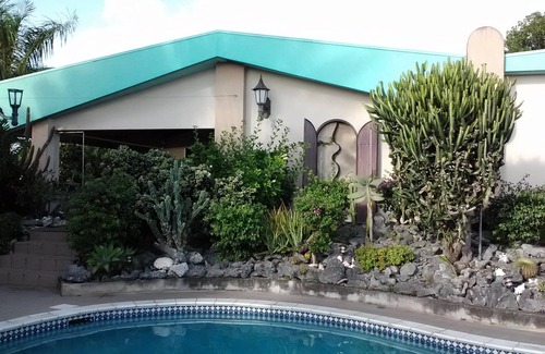 Estate Sprat Hall Villa | 2 bedroom apartment in mountain top villa with pool.