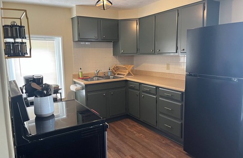 Lexington Apartment | 2-bedroom apartment with modern appeal in Lex! Mid Ohio close by!