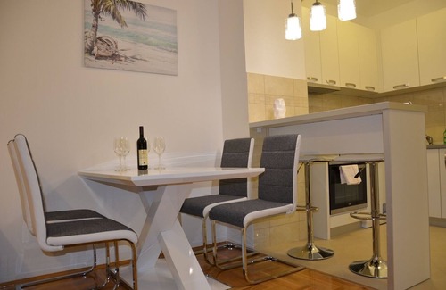 Podmaine Apartment | 2-bedroom apartment with a seaview "Podmaine 70"