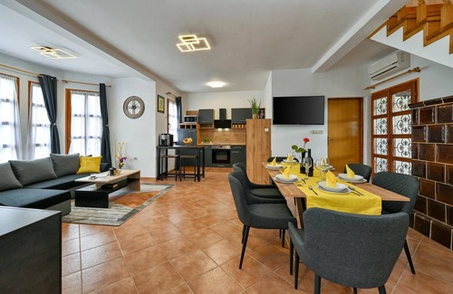 Klostar Ivanic House | 2 bedroom beautiful home in Beslinec