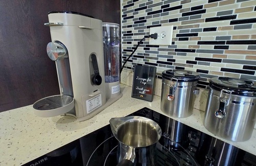 Sabana Abajo Condo | 2-bedroom condo in charming Carolina with WiFi, AC. 4 min walk to beach!