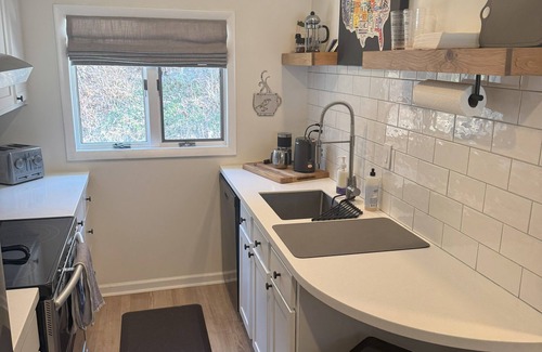 Garrison Condo | 2 Bedroom Condo -Views of West Point and Hudson River, steps from Metro North!
