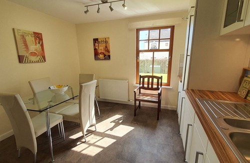 Crail Apartment | 2 bedroom garden apartment, Crail, Roseford Apartment with private parking