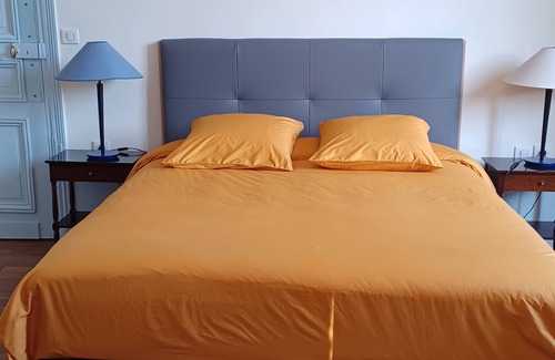 Hinacourt Other | 2-bedroom gite for 4 people in a castle with park, pond, orchard, etc.