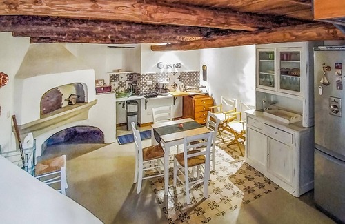 Cava de' Tirreni House | 2 bedroom gorgeous home in Cava de' Tirreni