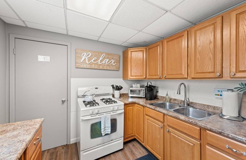 Kamm's Corners Apartment | 2 Bedroom in Kamm`s Corner!
