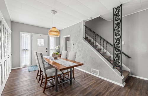 Kamm's Corners Apartment | 2 Bedroom in Kamm`s Corner!
