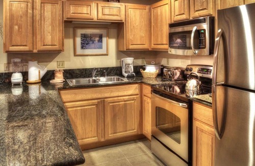 Four O'Clock Resort | 2 Bedroom Lockoff Unit at a Beautiful Luxury Ski in, Ski out Resort
