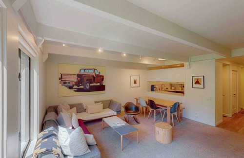 Sun Valley Condo | 2 bedroom + Loft with two twin beds ; 2 bathrooms; sleeps 6