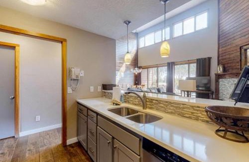 Lakeside Village Apartment | 2 Bedroom Montezuma Condo At Lakeside Village - Shuttle To Slopes!