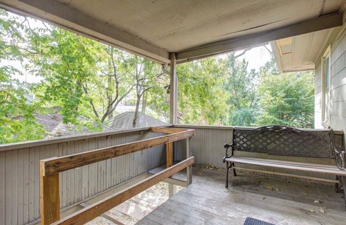 South Hyde Park House | 2-Bedroom Near the Plaza & Scenic Park 14