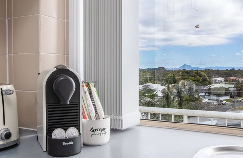 Kingscliff Apartment | 2 Bedroom Top Floor Across The Road From The Beach!