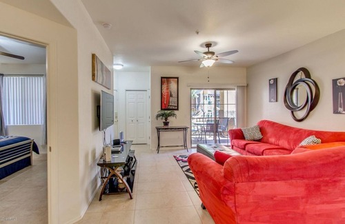 Parkwood Ranch House | 2 Bedroom Townhome 19691 by Houzlet