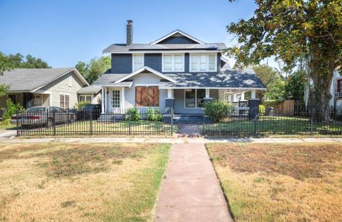 Highland Park House | 2 bedroom unit near downtown