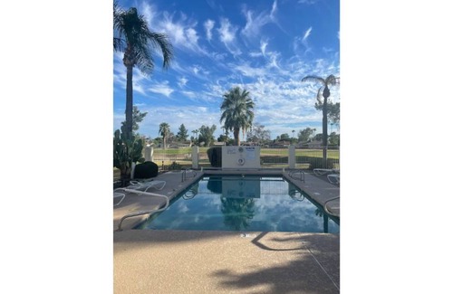 Golden Hills House | 2-bedroom vacation home with pool on golf course