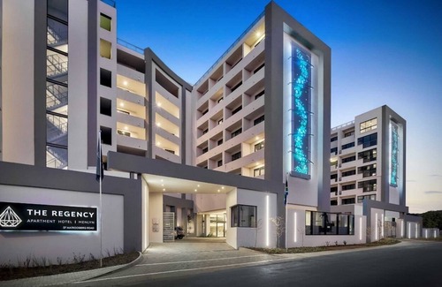 Menlyn Apartment | 2 bedroom with en suit Pretoria