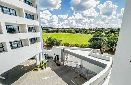 Menlyn Apartment | 2 bedroom with en suit Pretoria