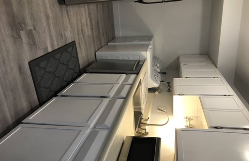 Englewood Condo | 2 Bedroom with Pool & Balcony, Walk to Transit, Restaurants & Tech Center