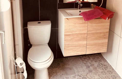 Neudorf Ouest Apartment | #2 Belle Terrasse Proche Centre Ville 2 Pièces Calme