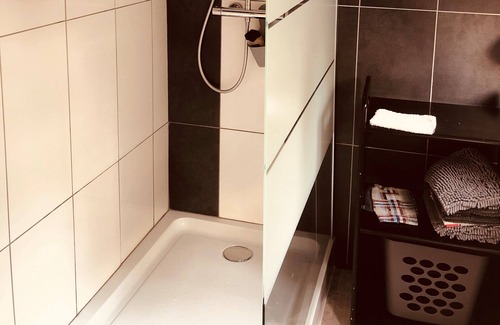 Neudorf Ouest Apartment | #2 Belle Terrasse Proche Centre Ville 2 Pièces Calme