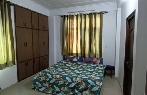 Auli Apartment | 2 BHK In VIP Area, Hazrat Ganj, Lucknow