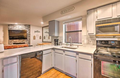 Angel Fire Apartment | 2 Blocks to Skiing and MTB Angel Fire Condo