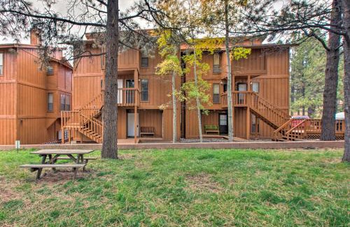 Angel Fire Apartment | 2 Blocks to Skiing and MTB Angel Fire Condo