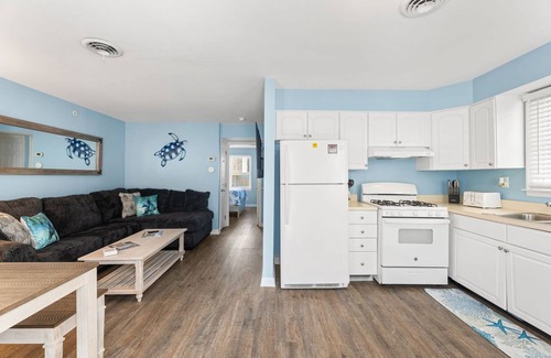 North Ocean City Condo | 2 BR/1BA, Ocean Block, groups and Families welcome, sleeps 6