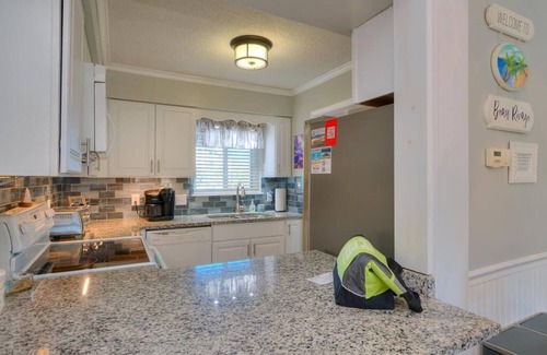 Caswell Beach Condo | 2 BR/2BA, Ocean View Condo w/POOL in Caswell Beach-Sleeps 8