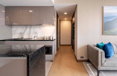 Bangkok Central Business District Condo | 2 BRS/WG/Serviced/Monthly