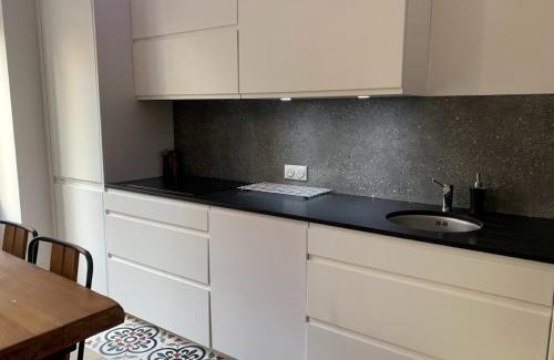 Plaisance Apartment | 2 chambres et une terrasse à Paris!