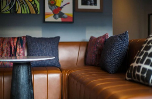 Downtown San Francisco Hotel | 2 Comfortable Room with Rooftop Pool, Near Oracle Park & Yerba Buena