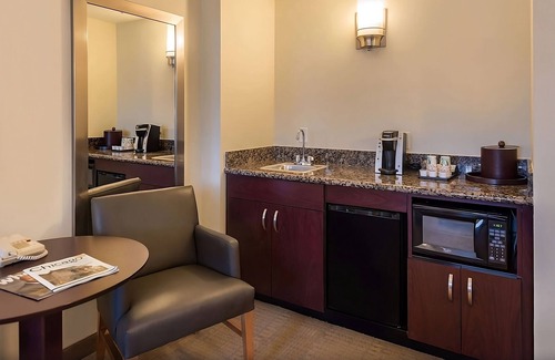 O'Hare Hotel | 2 Comfortable Units, Complimentary Airport Shuttle, Pets Allowed!