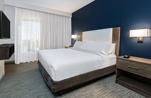 College Station Hotel | 2 Connecting Suites at a Hotel