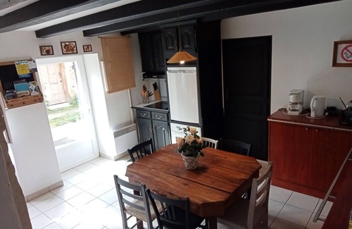 Doue-la-Fontaine House | 2 Gîtes in Doué town center, 15 people maximum