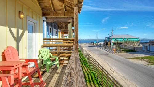 Flour Bluff House | 2 Homes on the Bay Shared Waterfront Pool Boat Dock Laguna Village Paradise