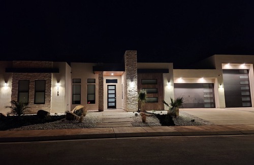Hurricane House | 2 Homes side-by-side in Pecan Valley, 5 min from Sand Hollow!