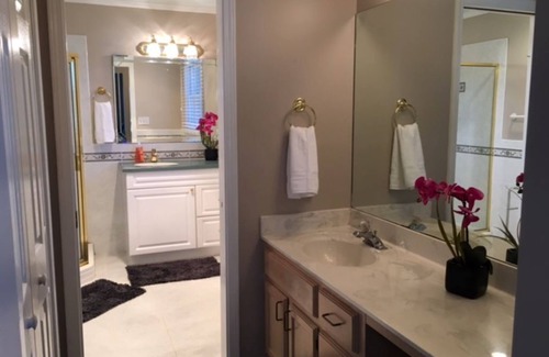 Fair Play House | 2 Lake Houses w/2 Private Docks on a Peninsula & 30 minutes to Clemson!