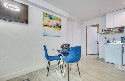 Miami Gardens Apartment | 2 Mi to Hard Rock Stadium: Studio in Miami Gardens