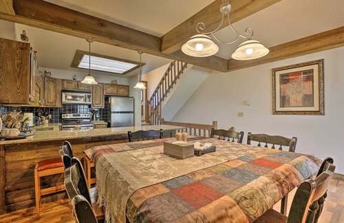 Summit Cove Condo | 2 Mi to Lake Dillon: Spacious Condo w/Mtn Views