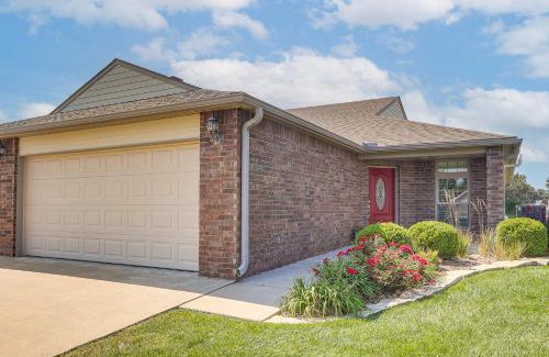 Winfield House | 2 Mi to Main Street Family Home in Winfield!