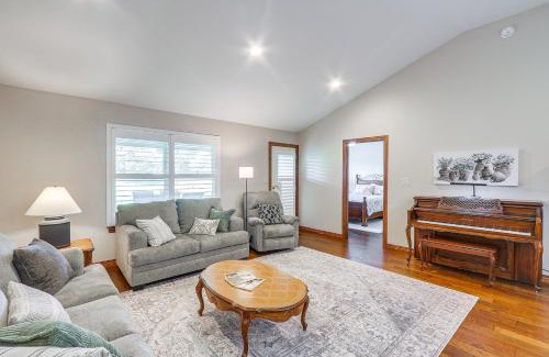 Winfield House | 2 Mi to Main Street Family Home in Winfield!