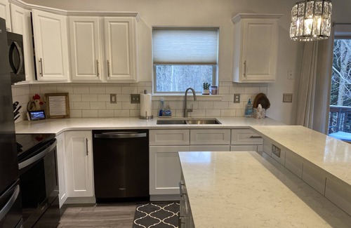 Summit Cove House | 2 min to Keystone - Stylish /Amazing Location - Hot Tub, Pool table, Ping Pong!