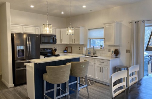 Summit Cove House | 2 min to Keystone - Stylish /Amazing Location - Hot Tub, Pool table, Ping Pong!