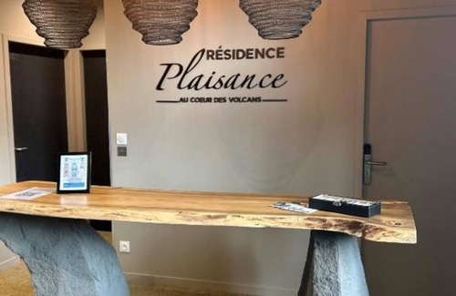 Chatel-Guyon Apartment | 2-person air-conditioned 1-bedroom apartment near Aïga Resort Puy de la Vache 100